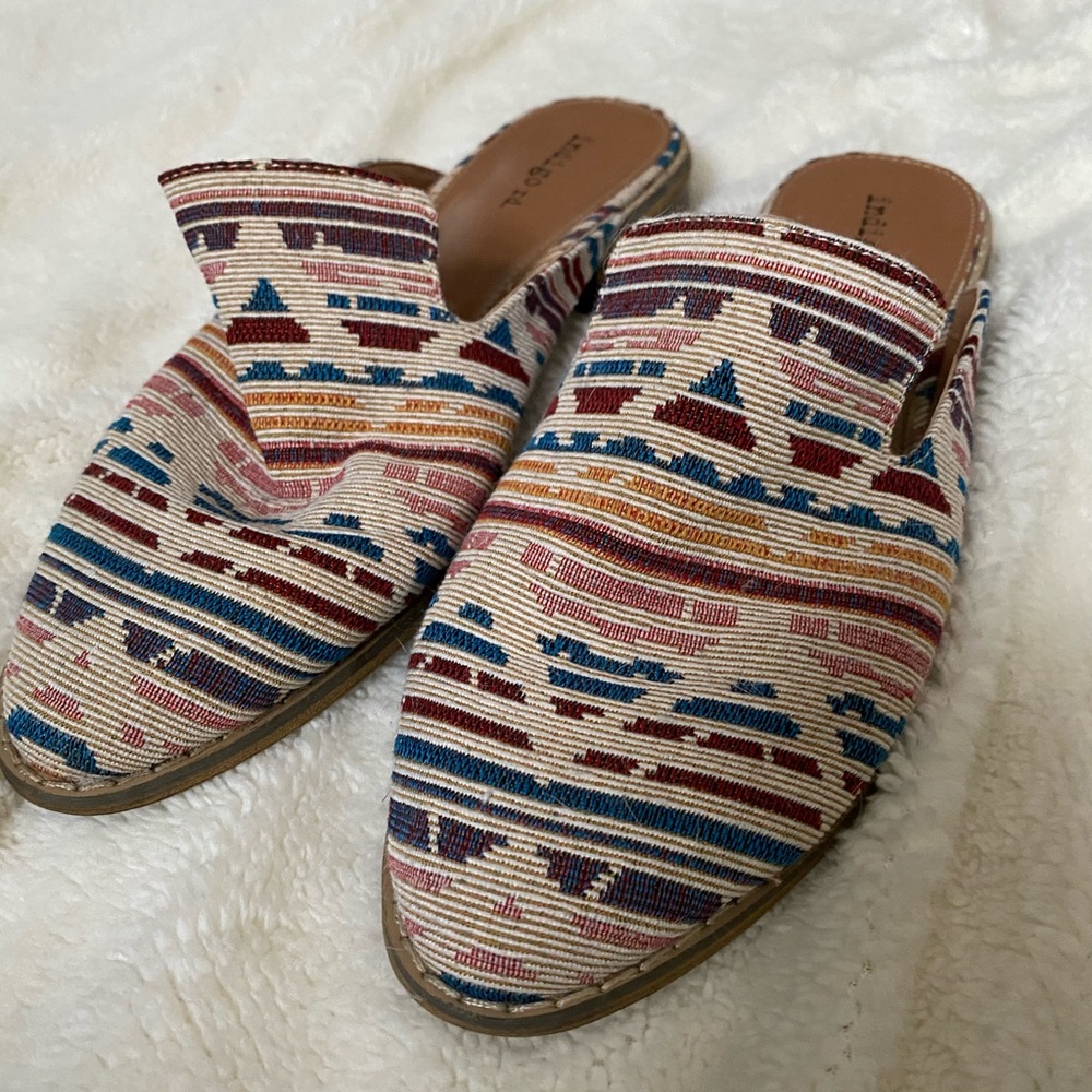 Slide on bohemian shoes!